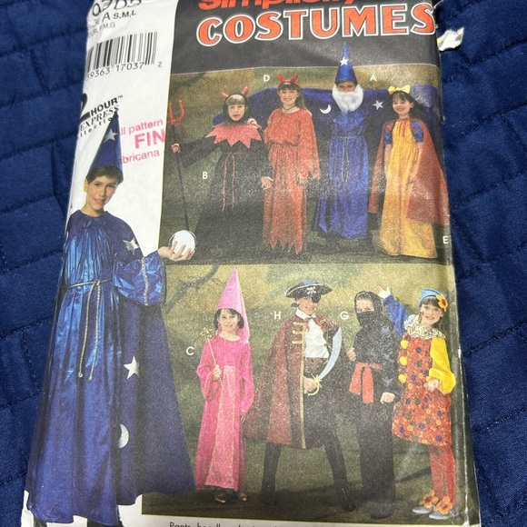 Simplicity costume pattern 9703- sm,med,lg-  robe -magician - dress - uncut - Picture 6 of 8
